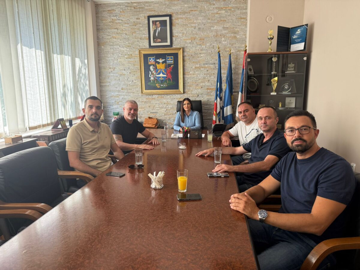 FSB U MLADENOVCU – PLANOVI ZA NOVI TEREN I PODRŠKA LOKALNIM KLUBOVIMA