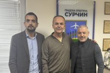 PREDSEDNIK FS BEOGRADA NIKOLA LAZETIĆ I GENERALNI SEKRETAR MILORAD NIKOLIĆ U POSETI SURČINU