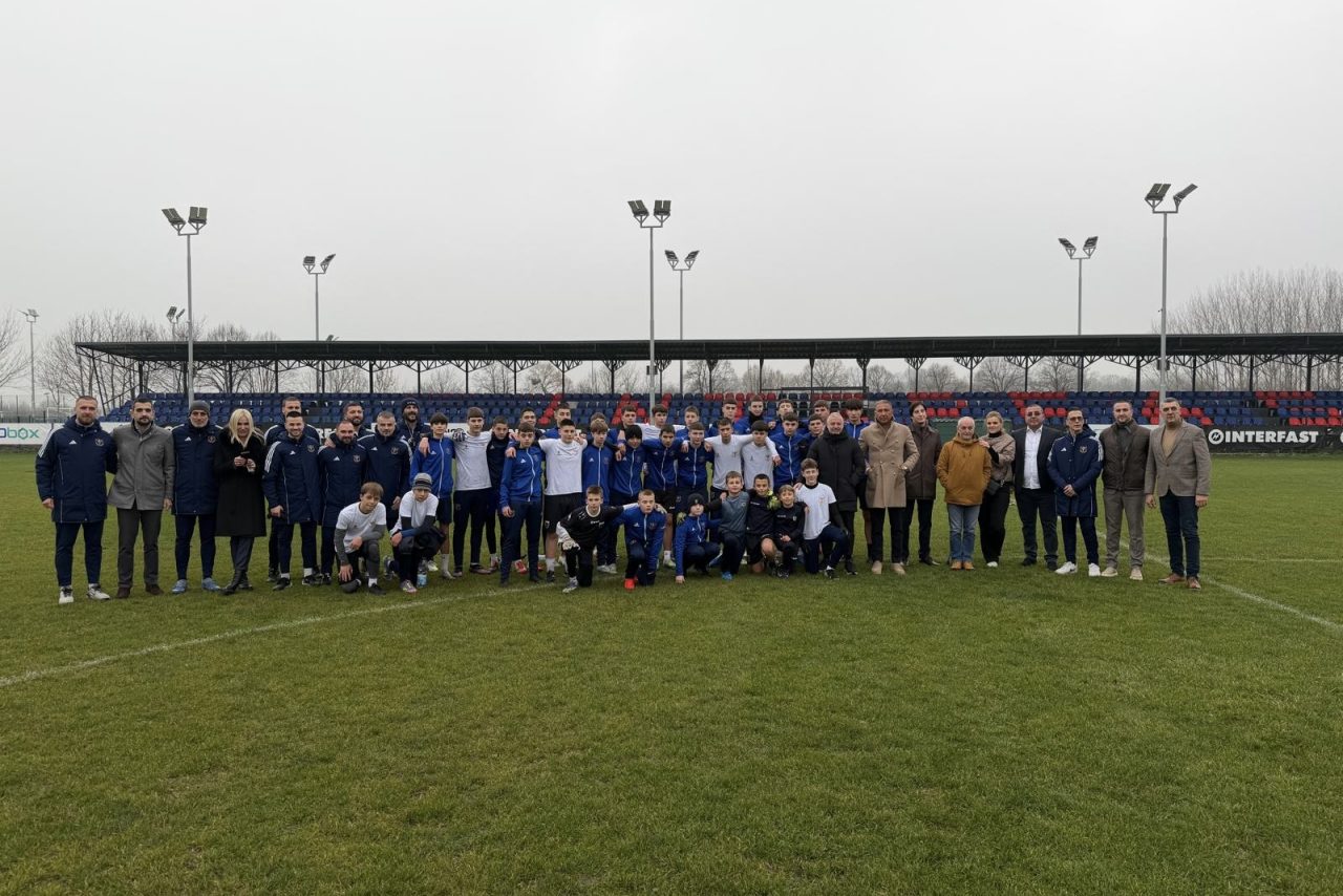 Rukovodstvo Fudbalskog saveza Beograda u poseti FK T6 Nika