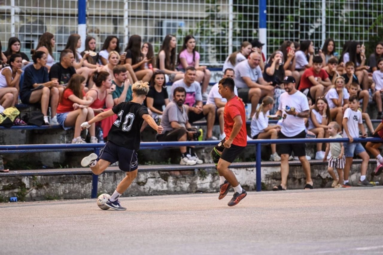 11. TRADICIONALNI FUTSAL TURNIR „TROFEJ OBRENOVCA“ OKUPIO VIŠE OD 40 EKIPA